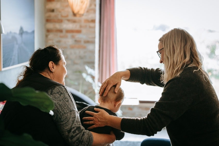 fladt baghoved behandles med biodynamisk kranio-sakral terapi